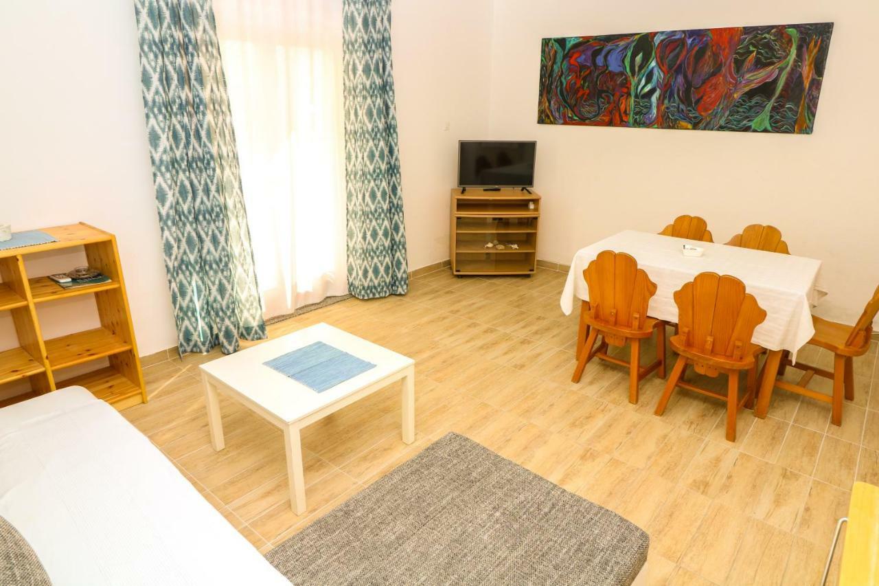 Apartments Reljic With Terrace Baška Buitenkant foto